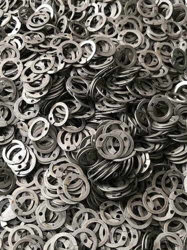 Flachring genietet - +, |