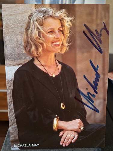 Autogrammkarte von michaela - von,