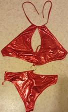 Neckholder Body, Cut Outs, rückenfrei, glänzender Stoff in Rot - Größe L