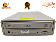 Yamaha CRW2200UX Externes CD-RW Laufwerk 20x10x40 USB Line Out Kopfhörer