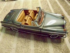 Traumhaft! Sun Star Mercedes Benz 220 SE 1958 1/18 Metallauto
