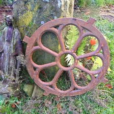 Rundes Eisenfenster Garage- Antik Fenster Giebel Wagenrad Giebelfenster 57cm