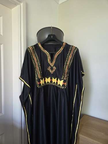 Vintage style schwarz bestickt - vintage,