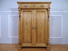 SCHÖNES GRÜNDERZEIT VERTIKO