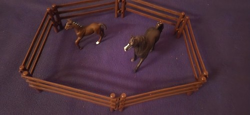 Schleich pferde mit gatter - 2,