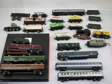 686| Konvolut H0 Loks Wagen ua