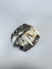 Charivari Anhänger klappbares Gebiss Trachtenschmuck in Eichenlaub Fassung 3x3cm