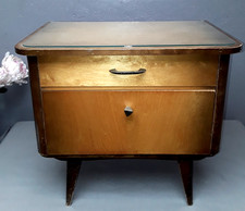 Nachttisch Beistelltisch Holz Tisch auf 4 Füßen Holztisch  50er Jahre M 36