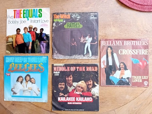 Singles bee gees the - -bee, -the