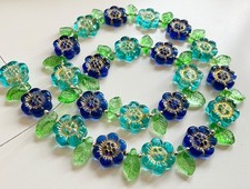 Blüten und Blätter-Mix aus