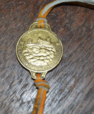 Frühe DDR FDGB Feriendienst Plakette Die Kurorte gehören den Werktätigen