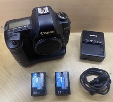 Canon EOS 5D Mark II DSLR –