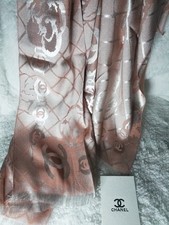 Neu Chanel Schal Make-up