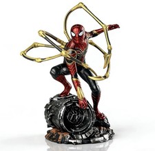 Spider-Man Iron Spider Figur