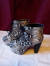 Jeffrey Campell Plateau Stiefel Stiefeletten Lita lace ups Snake Größe 40 Gothic