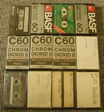 12 musikkassetten konvolut bespielt