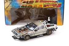 1:18 Sun Star Delorean DMC-12