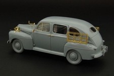 U S Army Staff Car 1942 / 1:48