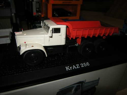 Atlas edition kraz - 1:43,
