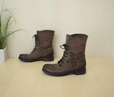 schöne Andrea Sabatini