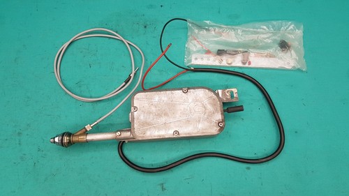 Mercedes w113 w107 r107 - w107,