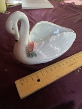 alte Porzellanfigur, Schwan