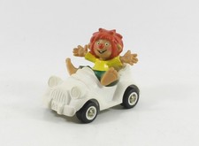 Pumuckl figur im auto weiß - ==,