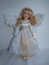 Porzellanpuppe,  Engel mit Federflügeln, Deko, 40 cm groß mit Ständer