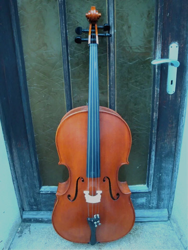 Cello nice old - -,