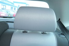 W Polo 9N 9N3 Kopfstütze vorne oder hinten hell grau 