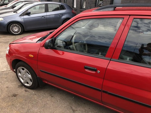 Mazda demio tür vorn links - mazda,