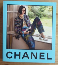 CHANEL Katalog, Catalogue SPRING-SUMMER 2022 ready-to-wear collection. Mode.