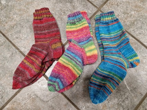 Handgestrickte socken - handgestrickte,