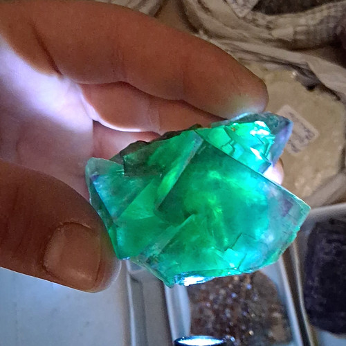 Grüner fluorit mineralstufe - grüner,