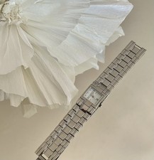 Damen-Armbanduhr von MC Quartz Edelstahl Mit Glitzer Steinen Weiß Ziffernblatt