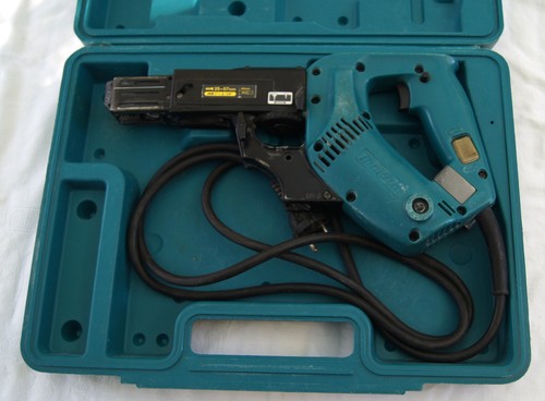 Makita 6834 magazinschrauber - makita,