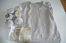 Wolle / Wollreste / Wollpullover / fast fertig / weiter stricken / grau
