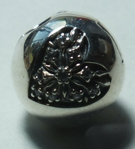 Pandora love stopper - love,