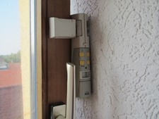 fensteröffner elektrisch für  kippfenster ROTO ( 4x AA batterien )