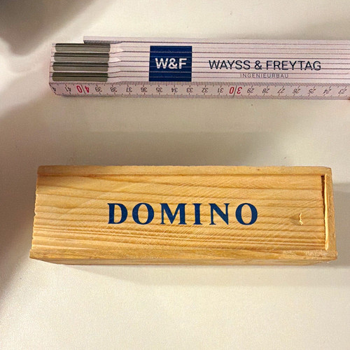 Domino brettspiel aus - brettspiel, holz