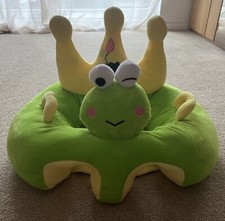 Sitzhilfe für Baby ab 6 Monaten Sitzkissen Froschkönig grün