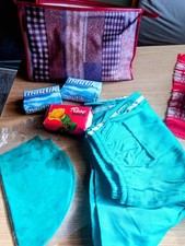 DDR Konvolut original , 3 x Seifen /Badekappe,Waschtasche,Turnhose Gr.6