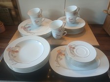 28 x Speisegeschirr HW Design mit Blumendekor Teller, Tassen, Platte