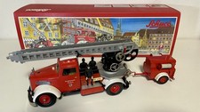 Schuco MAN Feuerwehr & Anhänger Nr. 00203 mit OVP Figuren& Zubehör-Sammlerstück