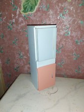 Alter Kühlschrank -Schrank-Küche-um 1950-60-Küche-Puppenstube-Puppenhaus