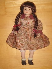 Nostalgie Puppe Mädchen braune Zöpfe Kleid Schuhe ca. 41 cm Porzellankopfpuppe