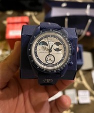 Swatchxomega snoopy moonswatch - snoopy,