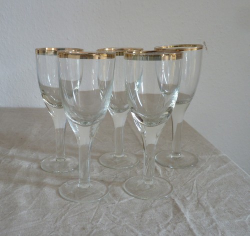 Antikes bierglas mit - bierglas,