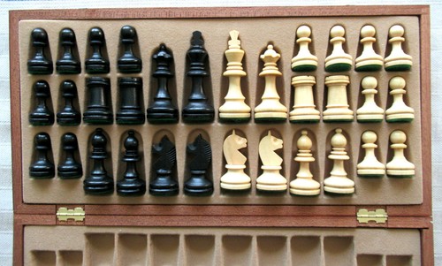 Schachspiel holzfiguren 36 - holzfiguren,