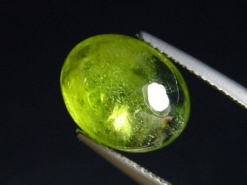 Peridot apfelgrün - 6,87, ct.